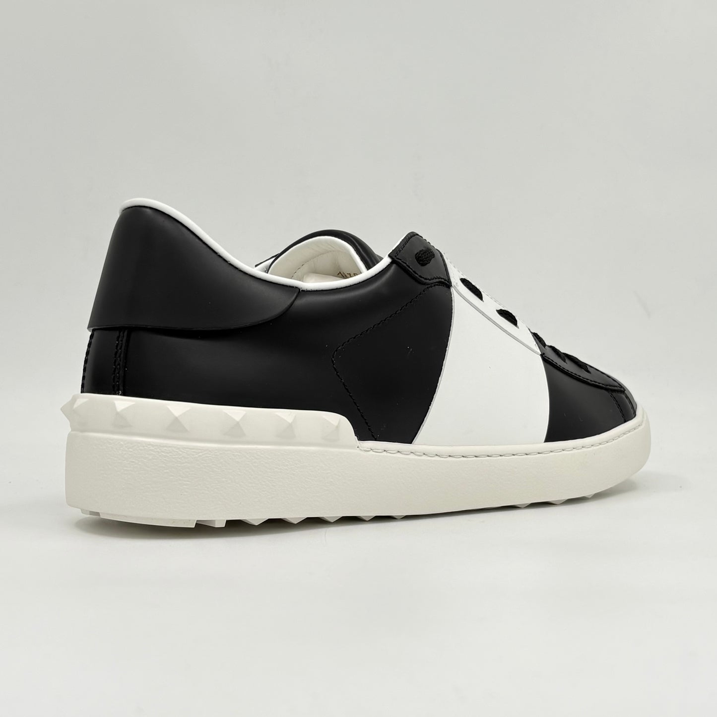 Valentino Garavani One Stud Low