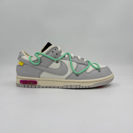 Nike Dunk Low
Off-White Lot 4