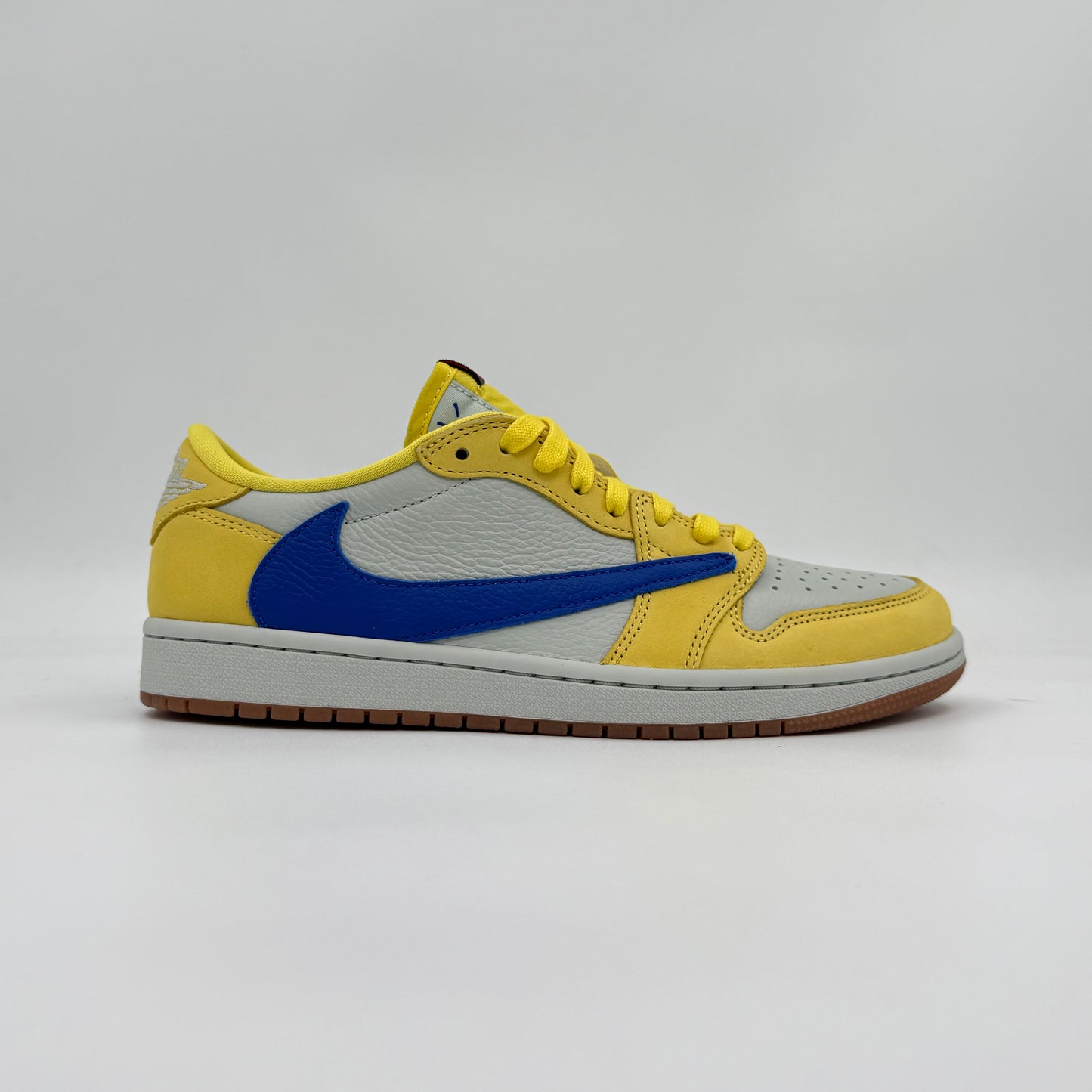 Jordan 1 Retro Low OG SP
Travis Scott Canary (Women's)