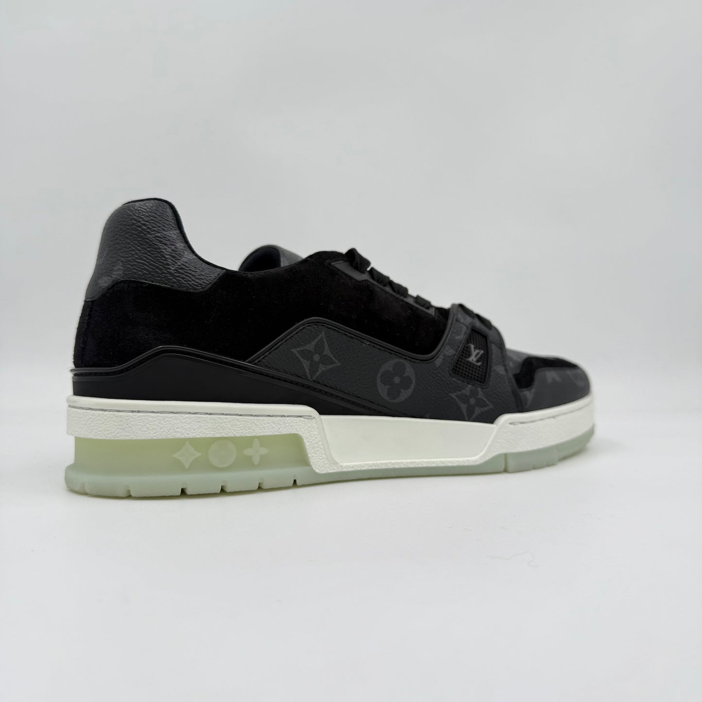 Louis Vuitton Trainer
Black Monogram