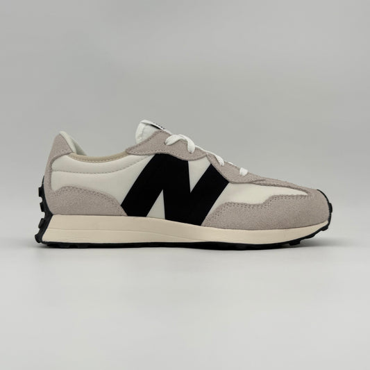 New Balance 327
Sea Salt Black