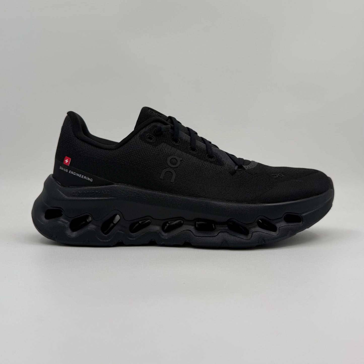 On Running Cloudtilt Eclipse Black