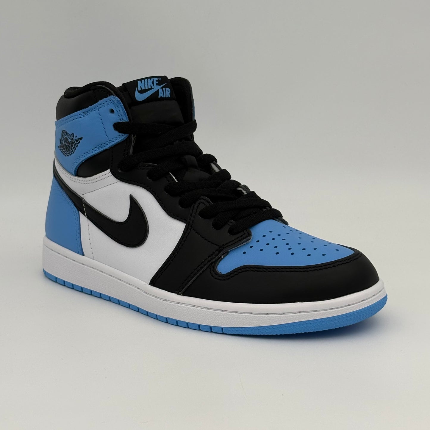 Jordan 1 Retro High OG UNC Toe