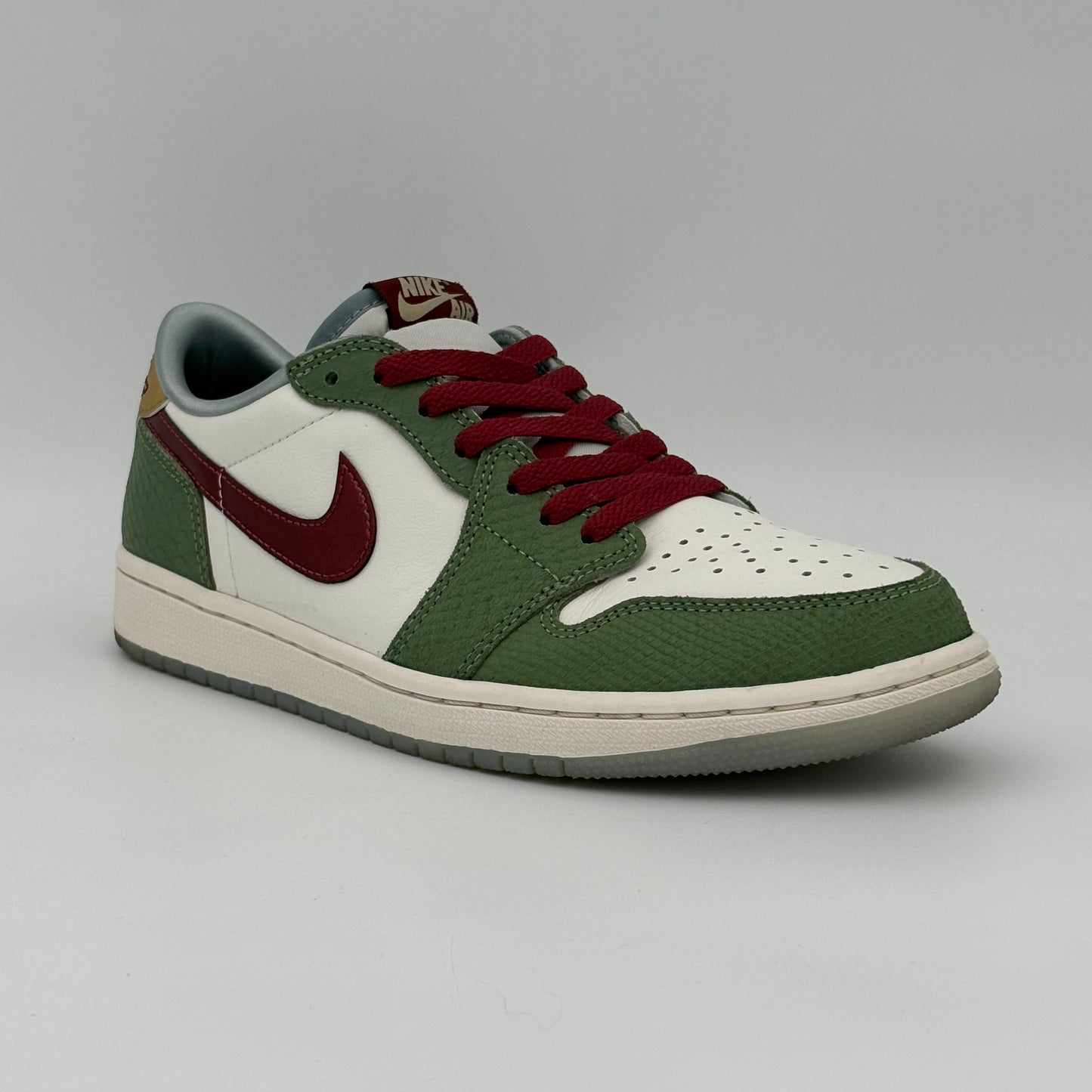 Jordan 1 Retro Low OG Year of the Dragon Pre-owned Condición (8/10)