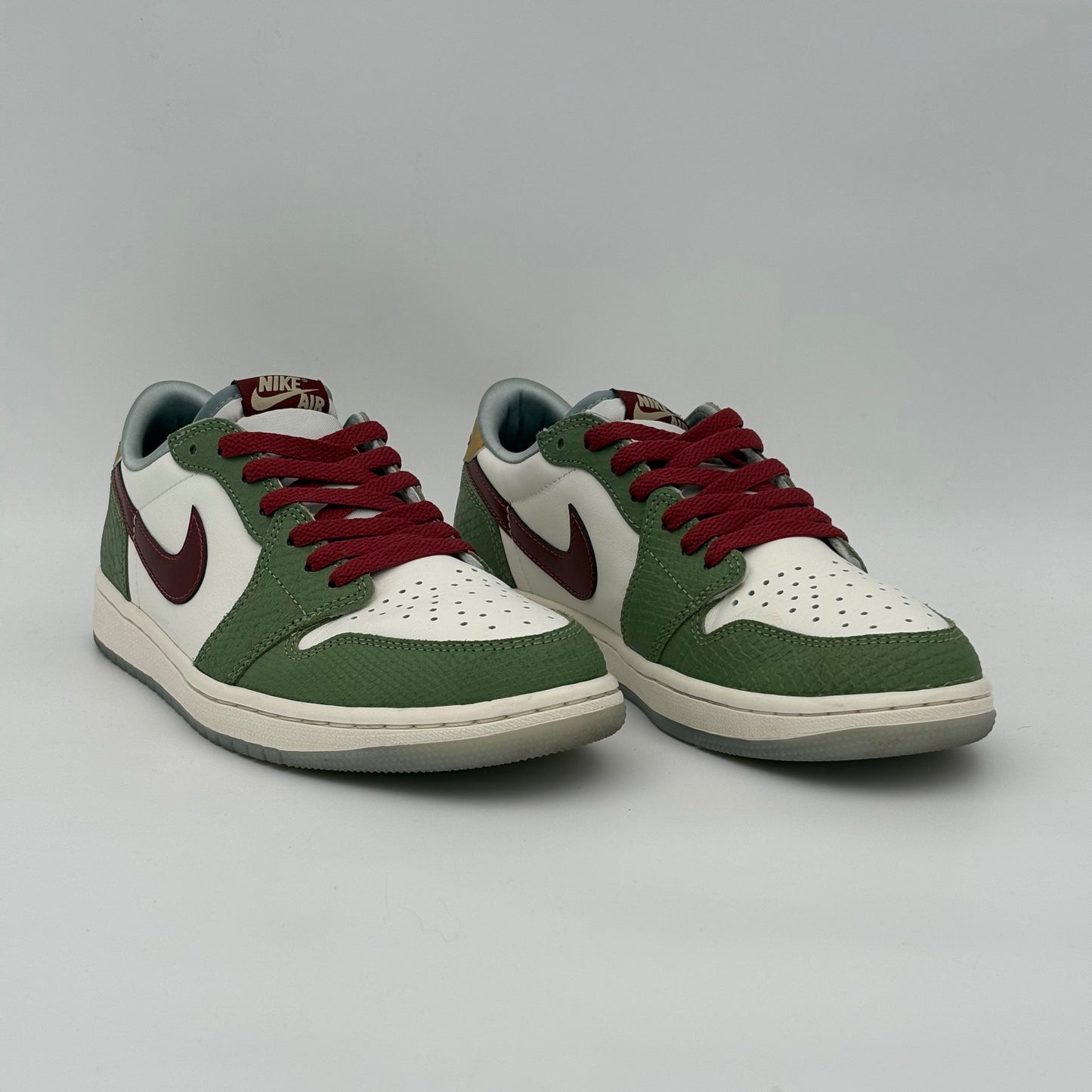 Jordan 1 Retro Low OG Year of the Dragon Pre-owned Condición (8/10)