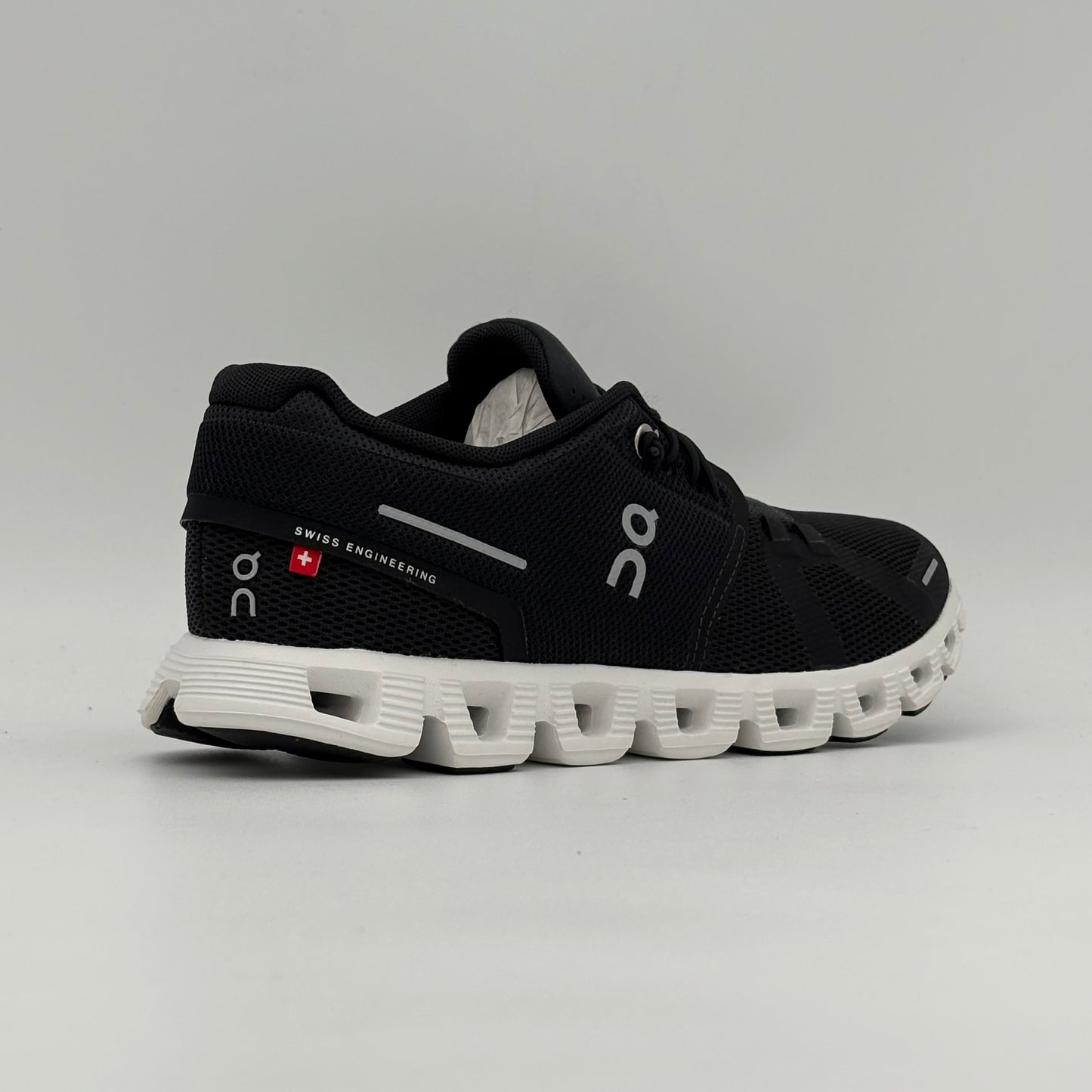 On Running Cloud 5 Black White