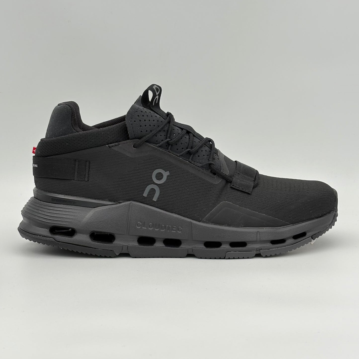 On Running Cloudnova 2 All Black