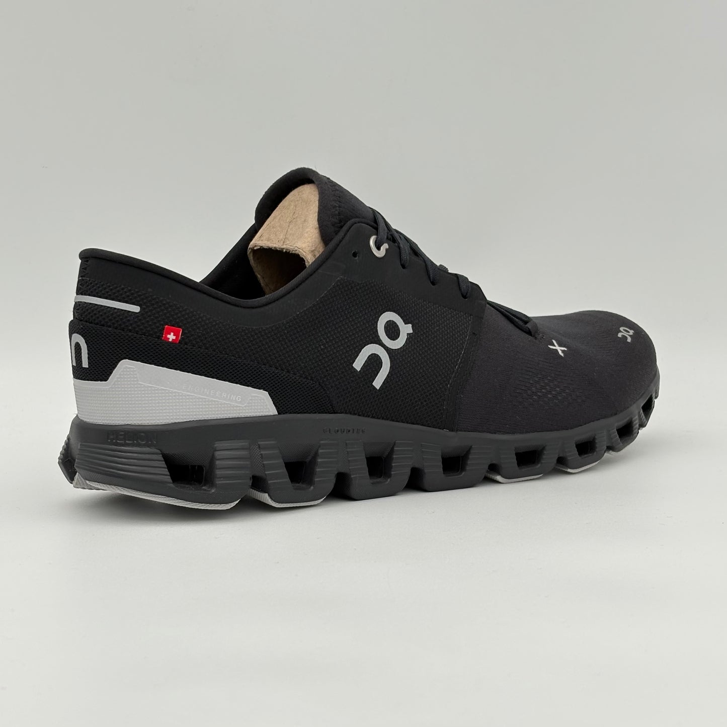 On Running Cloud X3 Black