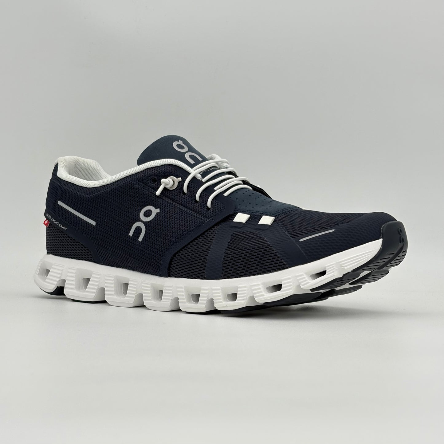 On Running Cloud 5 Midnight White