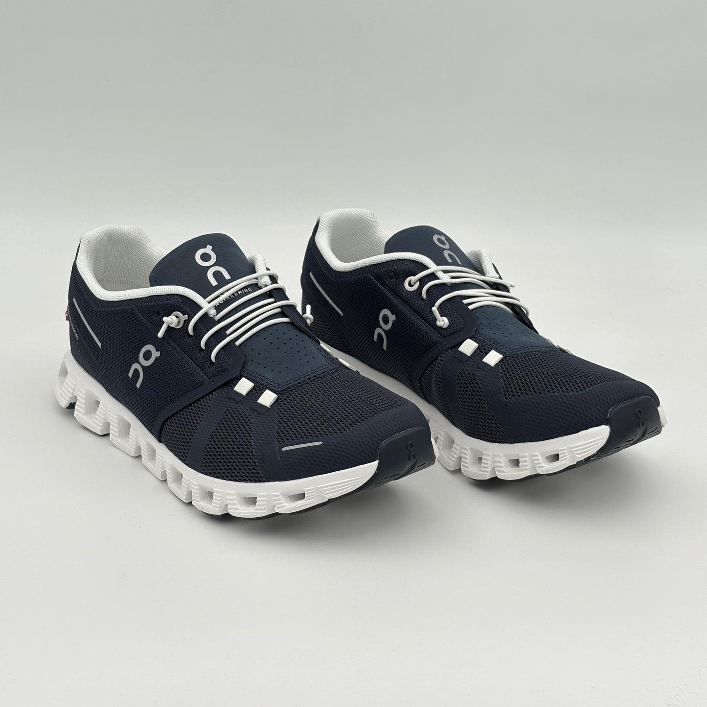 On Running Cloud 5 Midnight White