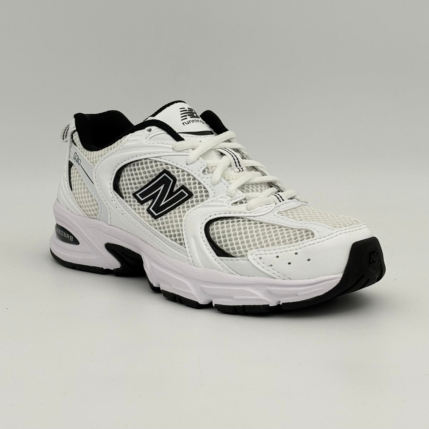 New Balance 530
White Black Details