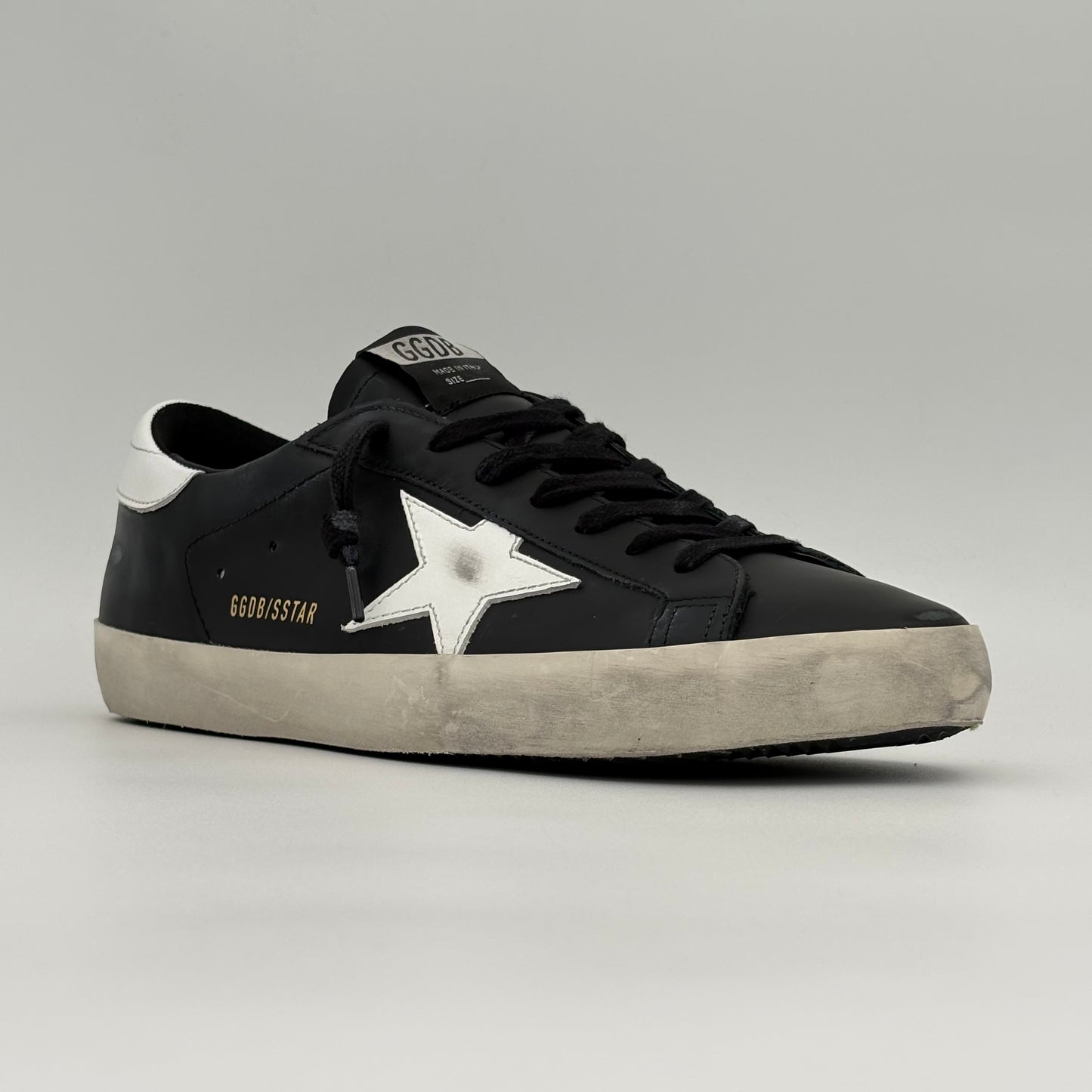 Golden Goose Super Star
Black White Leather