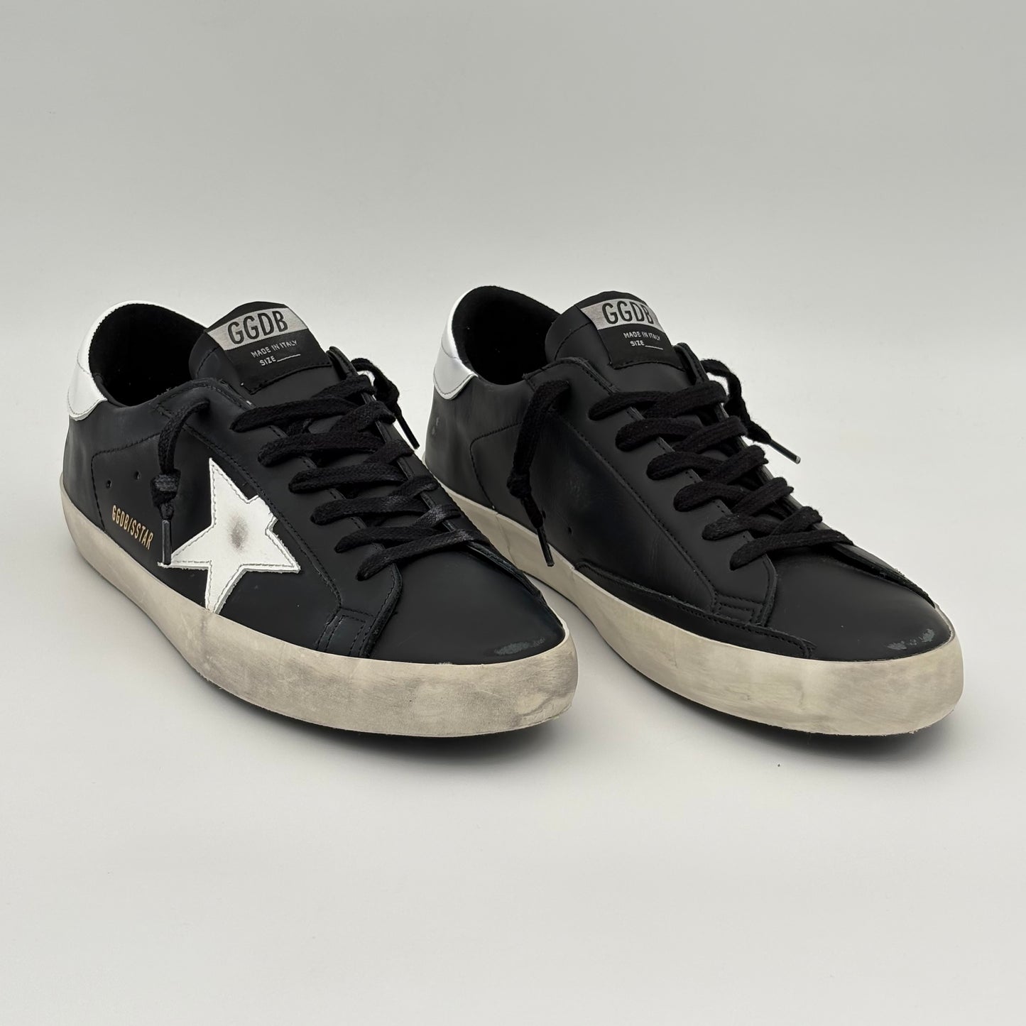 Golden Goose Super Star
Black White Leather