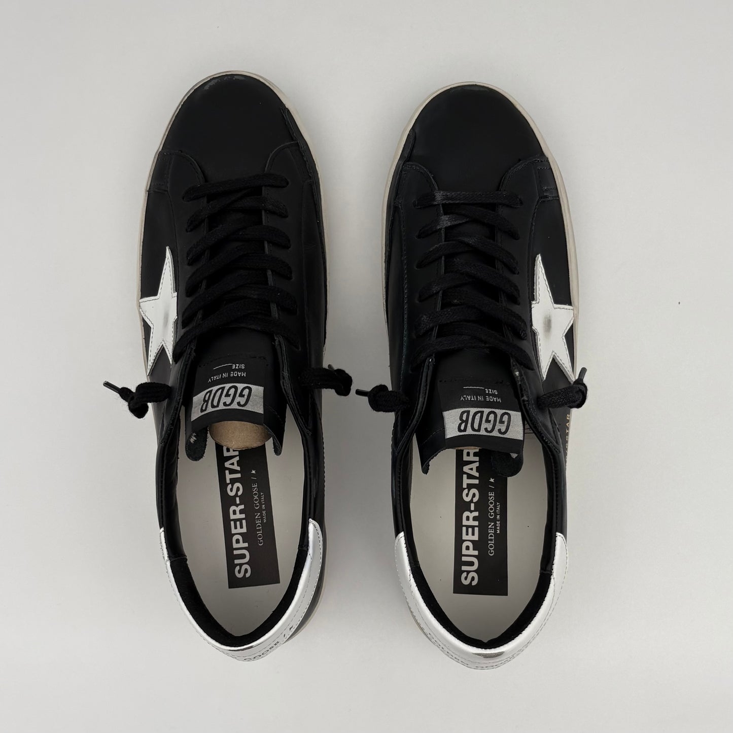Golden Goose Super Star
Black White Leather