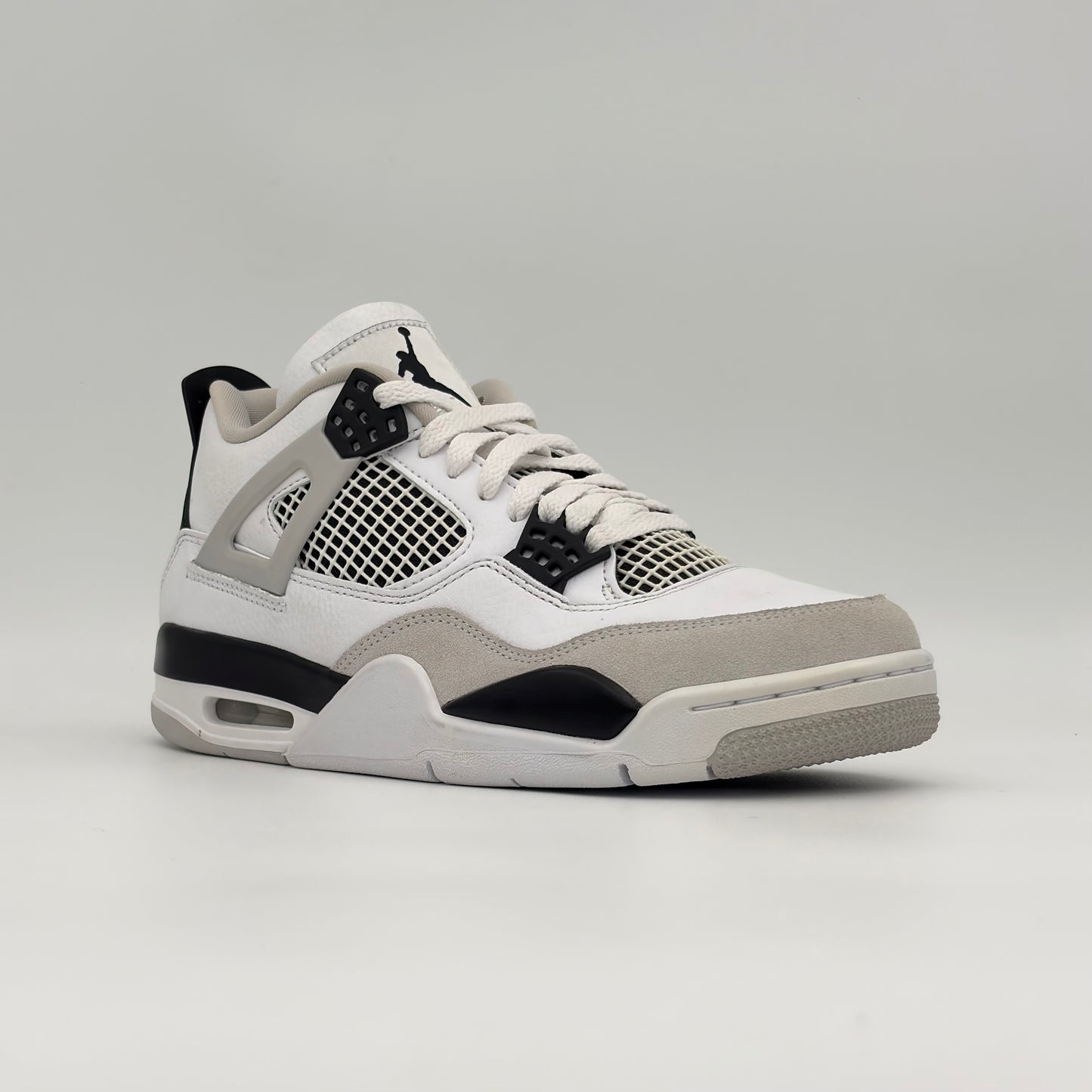 Jordan 4 Retro
Military Black (GS)