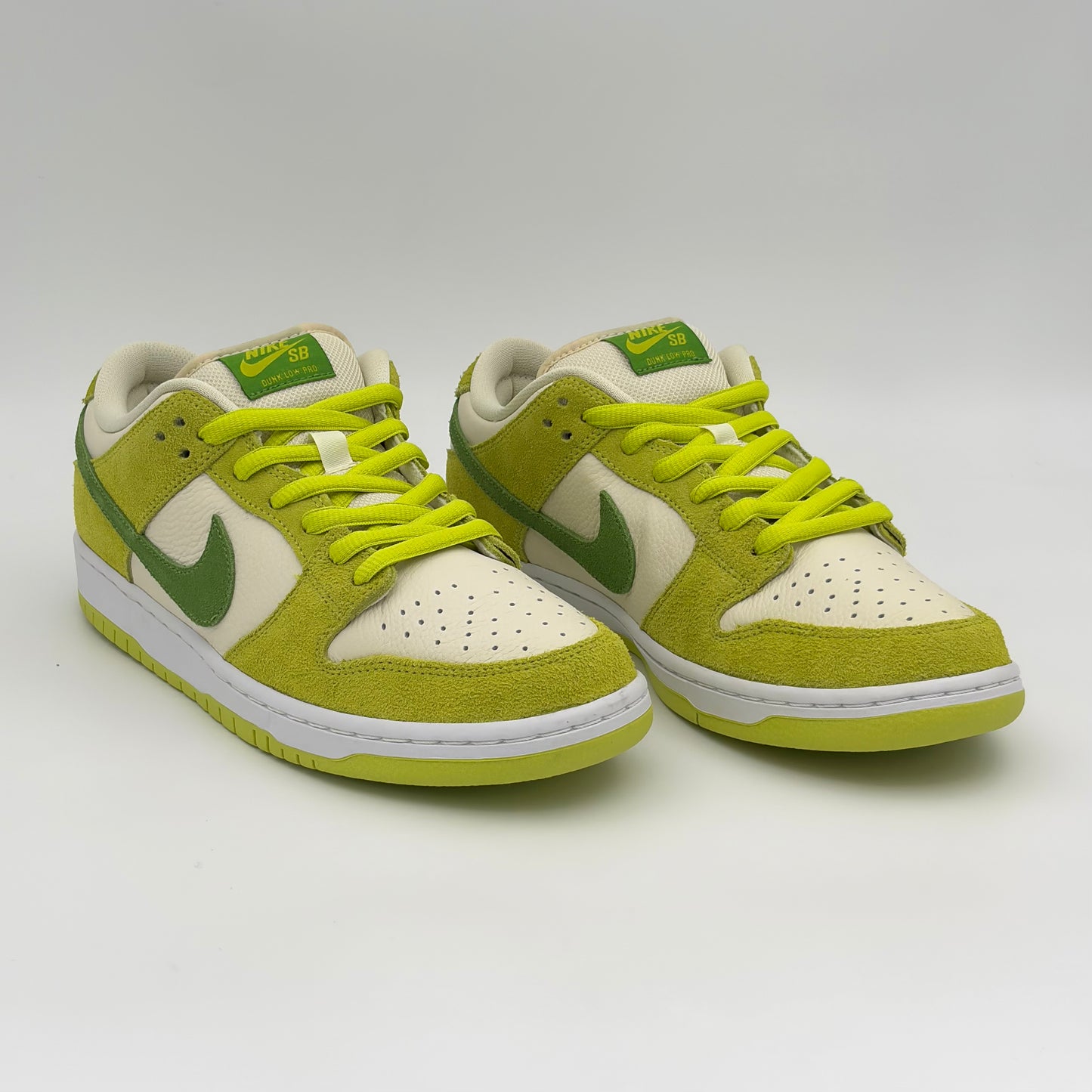 Nike SB Dunk Low                     Green Apple