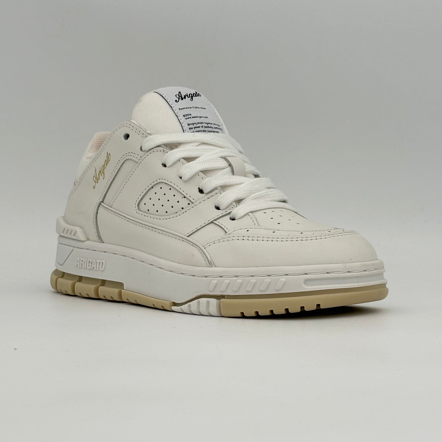 Axel Arigato Area Lo
White Beige