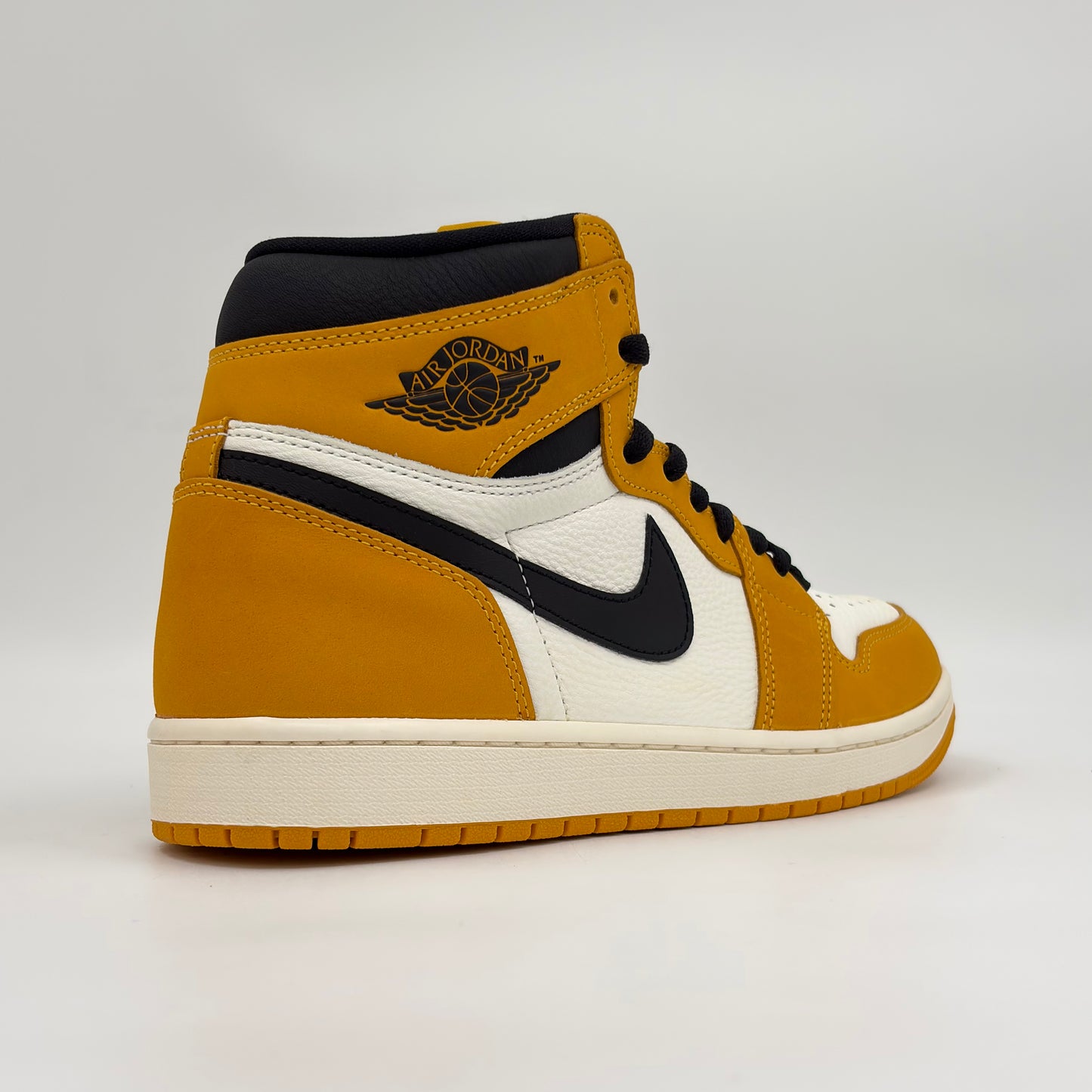 Jordan 1 Retro High OG Yellow Ochre