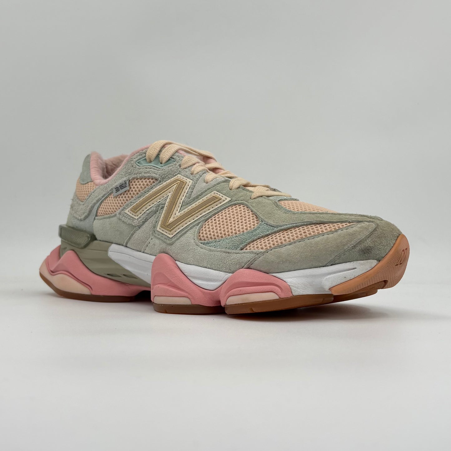 New Balance 9060 Joe Freshgoods Inside Voices Baby Shower Blue (Pre-owned condition 9/10)