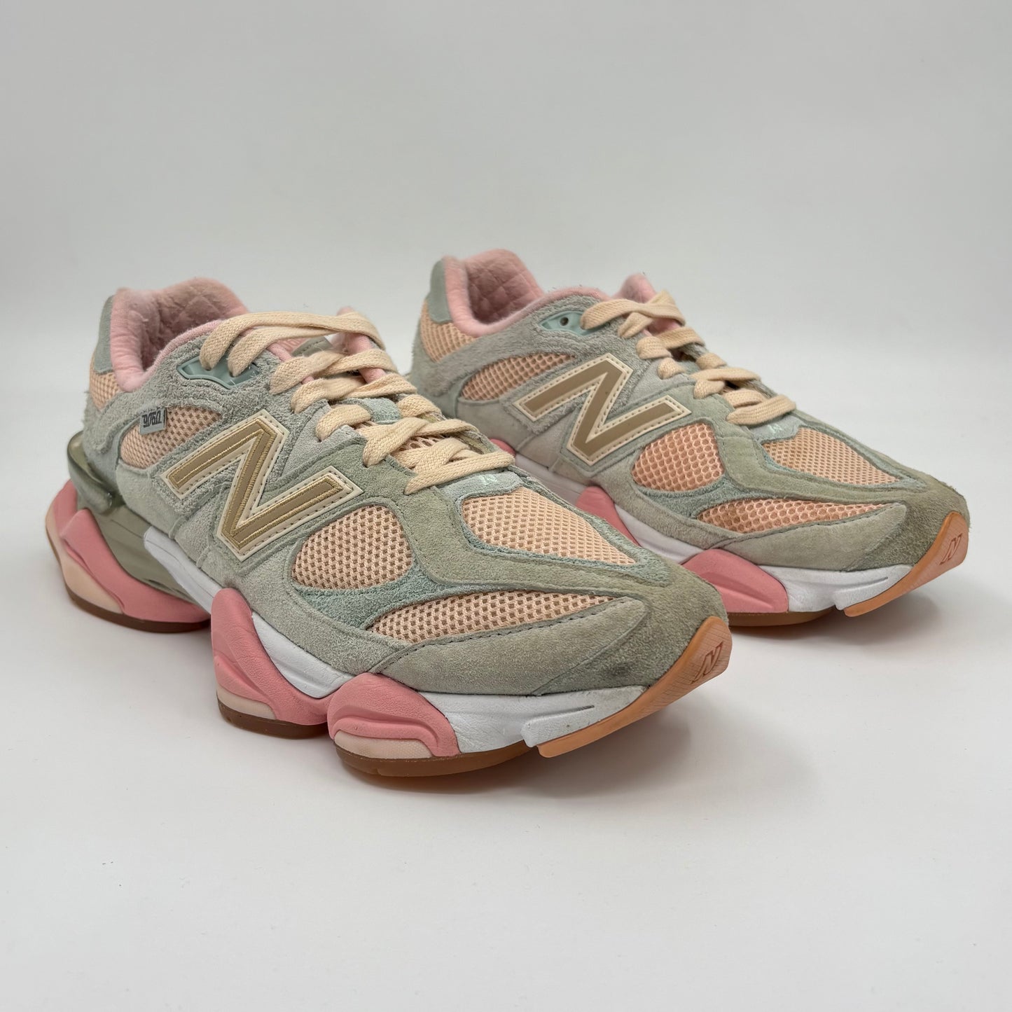 New Balance 9060 Joe Freshgoods Inside Voices Baby Shower Blue (Pre-owned condition 9/10)