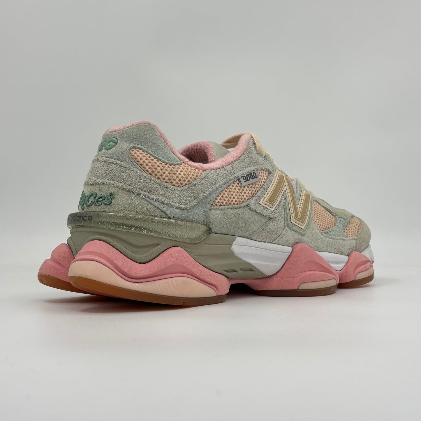 New Balance 9060 Joe Freshgoods Inside Voices Baby Shower Blue (Pre-owned condition 9/10)