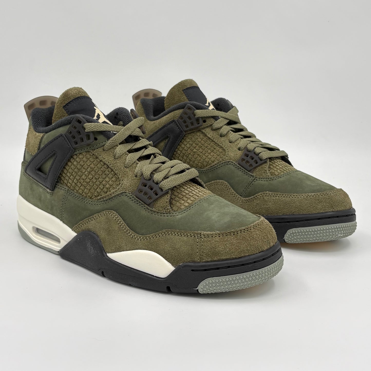 Jordan 4 Retro SE
Craft Medium Olive