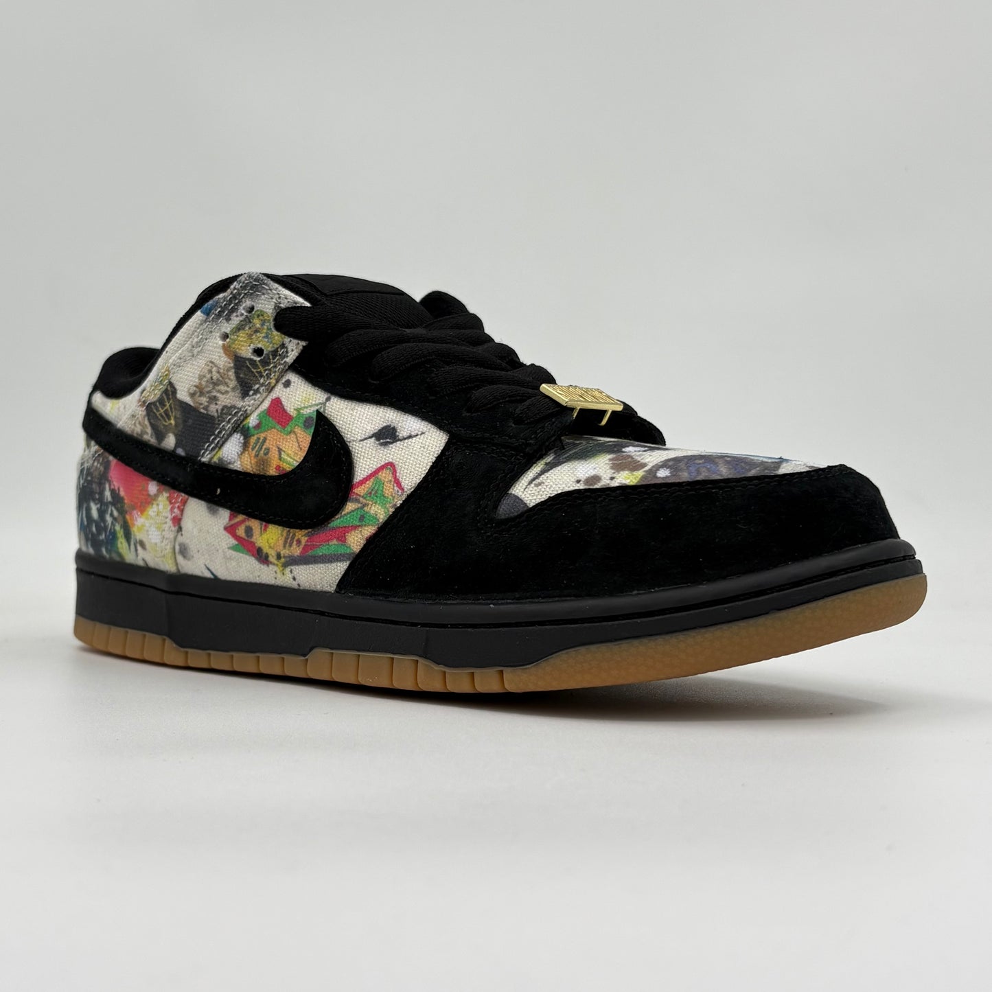 Nike SB Dunk Low
Supreme Rammellzee