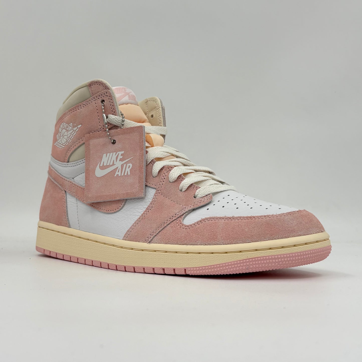 Jordan 1 Retro High OG
Washed Pink (Women's)